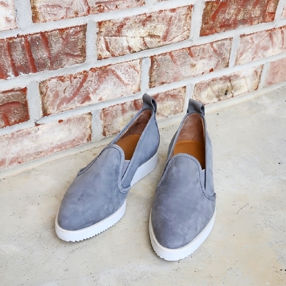 NWOB Everlane Gray Nubuck Slip-On Street Shoes, Size 8